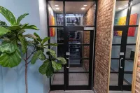 Sprawling 2Br w King Bed, Fast WiFi, 20 Minutes to Times Square! Отели в г. Бронкс