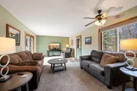 Premier Vacation Rental close to everything, pet friendly, WIFI, tasteful decor