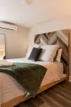 Charming Historical Hideaway with Unique Decor - Delightful Urban Retreat Hotels in Knox County