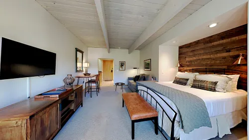 Sleek Mountain Haven - Hot Tub, Pool, Ski-in/out, Shuttle Hotels in Snowmass Village