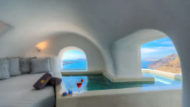 Iriana Suites Hotels in 