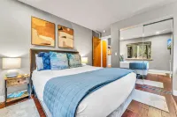 Private Sauna, Hot Tub, Fire Pit and Bocce Ball Court - Luxurious Retreat