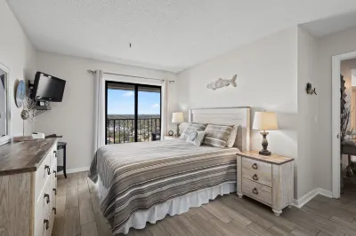 Stunning Ocean Views and Spacious Balcony - Beautiful Coastal Retreat Hotels in Surfside Beach