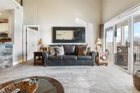 Breathtaking Cove Views and Spacious Living Areas - Stunning Lake Retreat