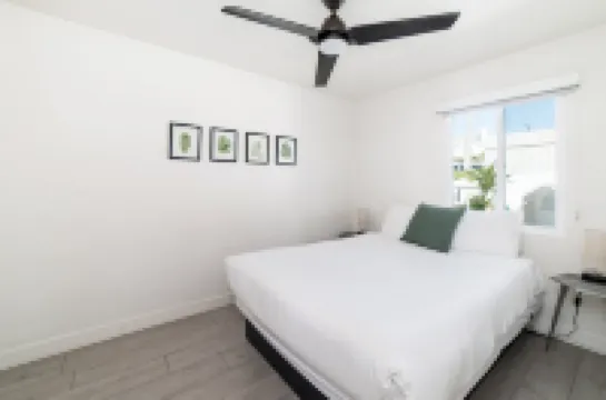 Stunning Ocean Views and Cozy Balcony - Charming Coastal Haven