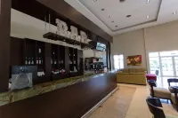 Howard Johnson by Wyndham Funes - bar