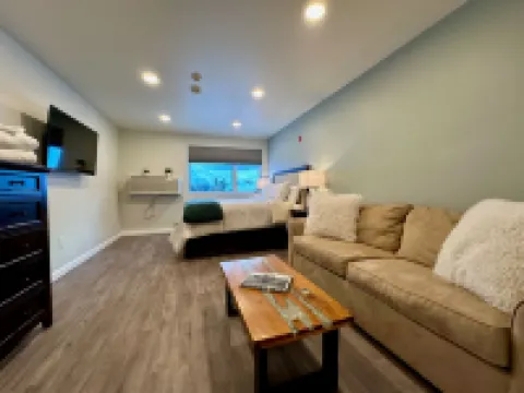 Cozy Hideaway with Heated Saltwater Pool - Inviting Vermont Retreat