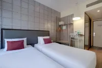 7 Apple Hotel, Vadodara Hotels near Neelkanth Mahadev Temple