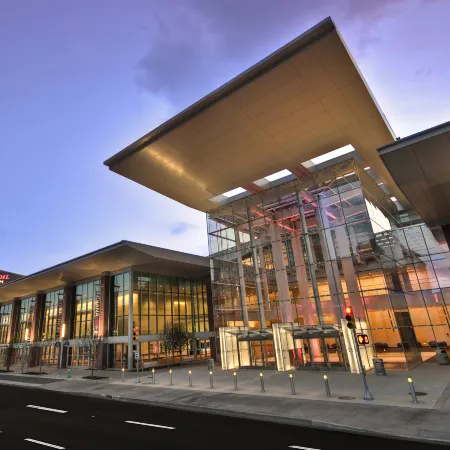 Crowne Plaza INDIANAPOLIS-DWTN-UNION STN by IHG