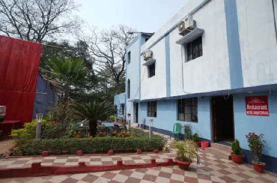 Hotel Shantinivas