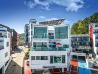 Geojae Sunstay Poolvilla Hotels near Maengjongjuk Theme Park