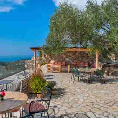 Apolis Villas & Suites Resort Hotel Exterior