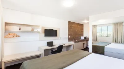 Front Hotel Expominas Hotels near Expominas BH