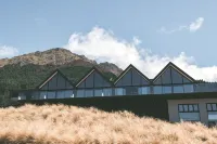 Kamana Lakehouse Hotels in 