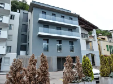 Lakeview Motta Penthouse in Melide Hotels in Melide