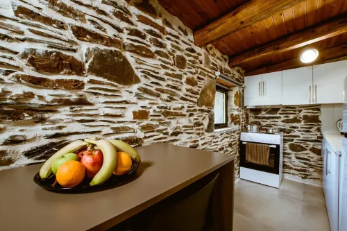 Ellafos Traditional Living - Vila