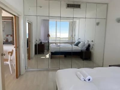 Amazing Panoramic Sea View W/Balcony Best Location Hotels in 