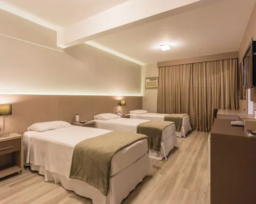 Hotel Farol da Ilha Hotels near Rosario Steps