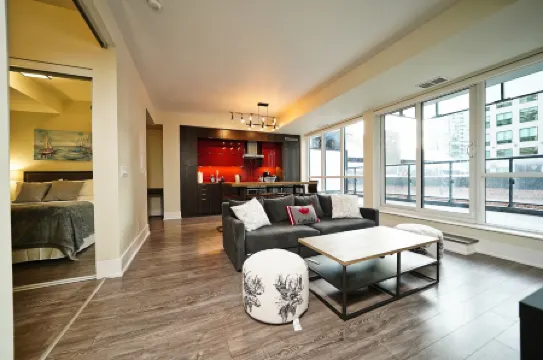 RivetStays - The Atmos I