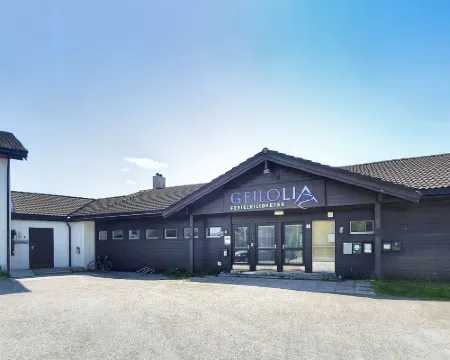 Geilolia Ferieleiligheter โรงแรมในยัยลู