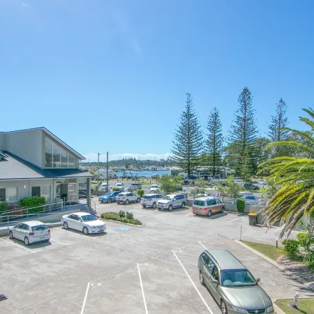Moby Dick Waterfront Resort Motel