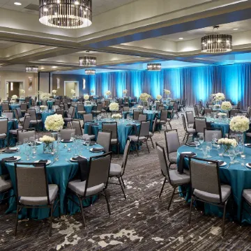 San Diego Marriott Mission Valley Отели рядом с достопримечательностью «Стадион SDCCU»