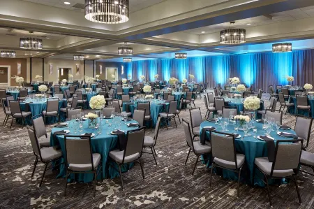 San Diego Marriott Mission Valley Отели рядом с достопримечательностью «Департмент оф Электрикал энд Компьютер Инжиниринг»