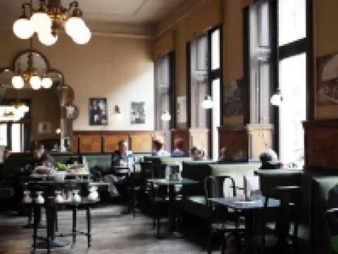 Gratzlhotel Belvedere Hotels near Belvedere Palace