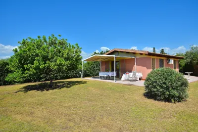 IzzHome Nora Beach Hotels in Nora