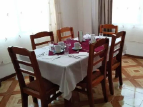 Danadri Houses, Like at Home โรงแรมในRiobamba