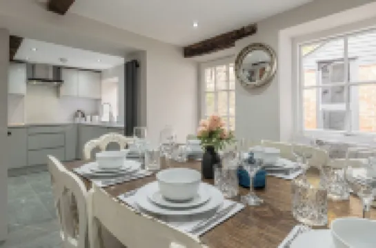 Eilmers Cottage Lovely 4BD in Malmesbury Hotels in Malmesbury