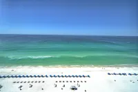 Stylish Oceanfront Condo with Beach and Picnic Area Access - Unit 1706 by RedAwning