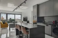 Phaedrus Living Paphos Noir Residence Các khách sạn ở Tremithousa