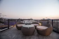 Suree House - Hostels