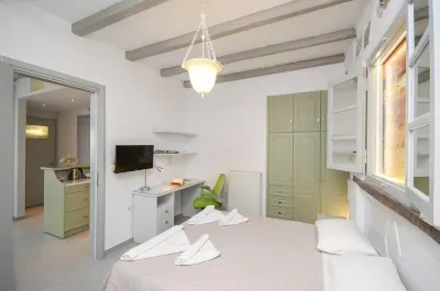 Santa Katerina Apartments & Studios