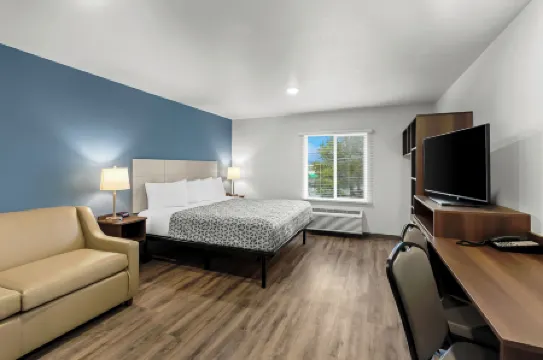 WoodSpring Suites Beaverton - Portland West