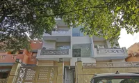 Treebo Aviraj Inn Hotels near Rose Garden