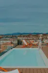 Kora Green City - Aparthotel Passivhaus - piscina