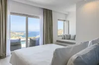 Muro Suites - Condos