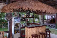 Romantic Beach Villas - bar