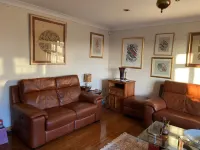 2-Bed Apartment in High Wycombe Private Garden
