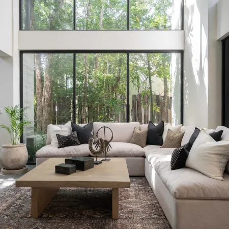 Twelve O’Clock Luxury Villas