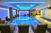 Ozpark Hotel - Pools