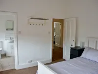 Corner House Apartment Hotel di 