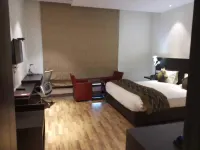 Joy Inn & Suites - Hot Tub