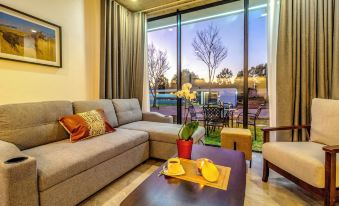 Kravit Premier Suites