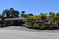 Padre Oaks Hotels in Monterey