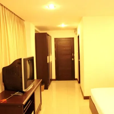 14 Resort Hotels near Bang Khae