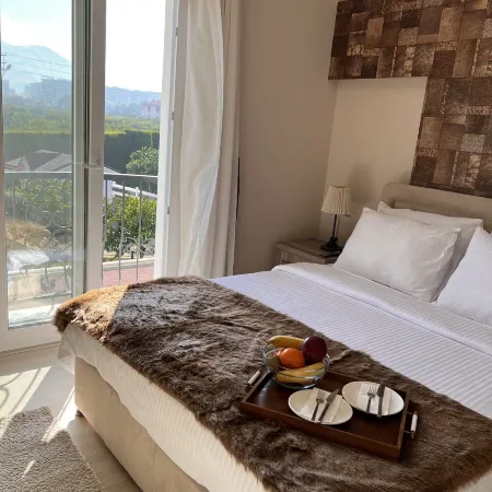 B. Equine Range Hotel