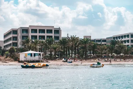 Rosa Beach Thalasso and Spa Отели в г. Монастир